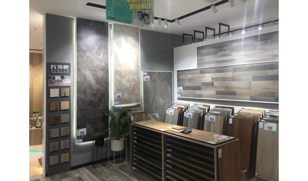 180㎡門店實(shí)景展示1