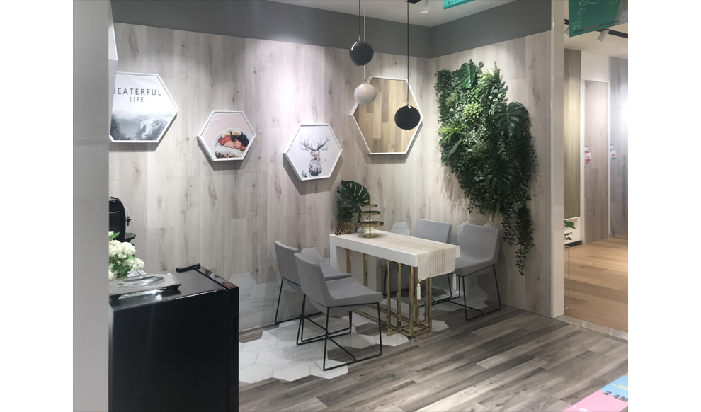 180㎡門店實(shí)景展示1