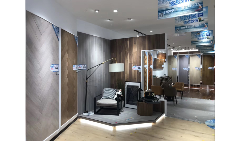180㎡門(mén)店實(shí)景展示4